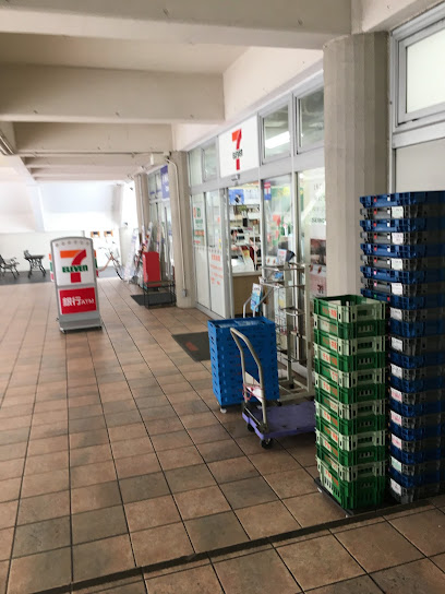 コンビニ　セブンイレブン 東邦大学大森キャンパス店（コンビニ）まで235m