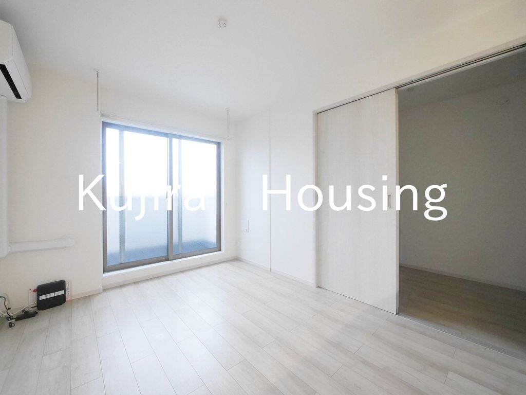 KEIAI RESIDENCE 北大宮2の居間写真