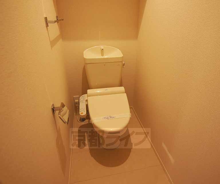 トイレ　ウォシュレット付きトイレです。