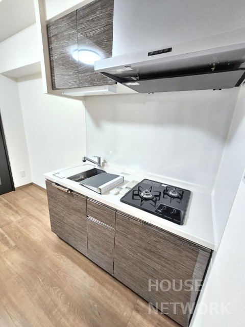 キッチン　2023年築の分譲賃貸マンション