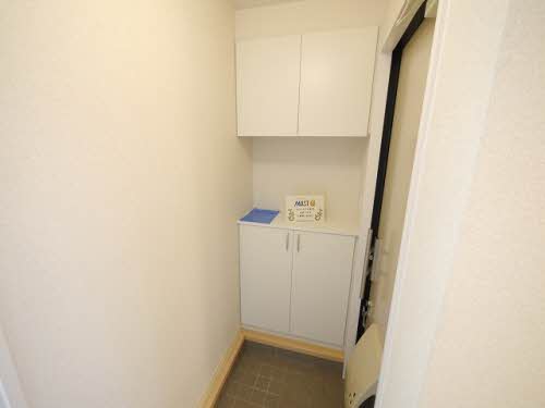 玄関　※写真は別号室のものですので現状優先とさせていただきます