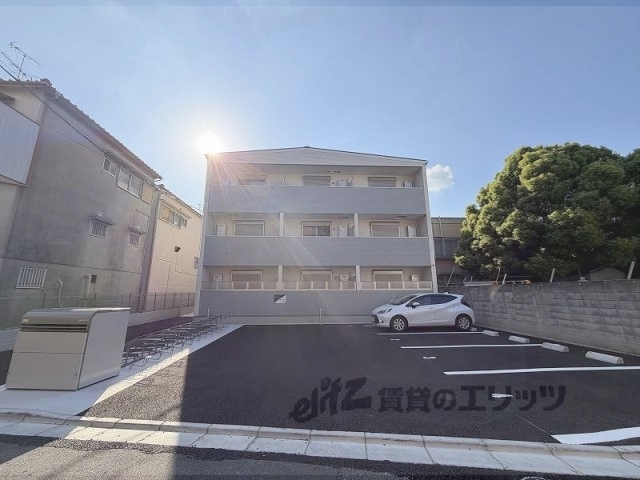 ロイヤルハイツ俊徳道の外観写真