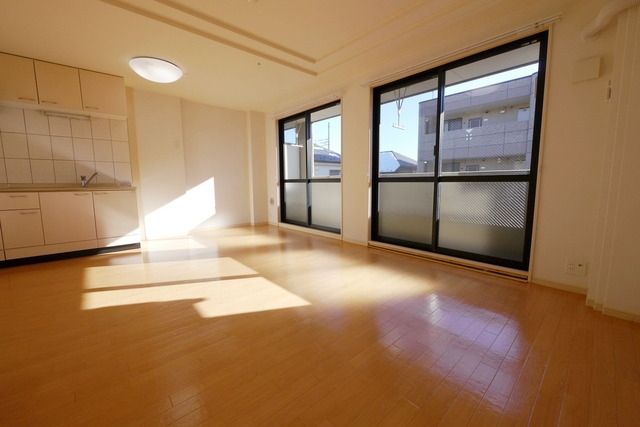 フォレストヴィラIの居間写真