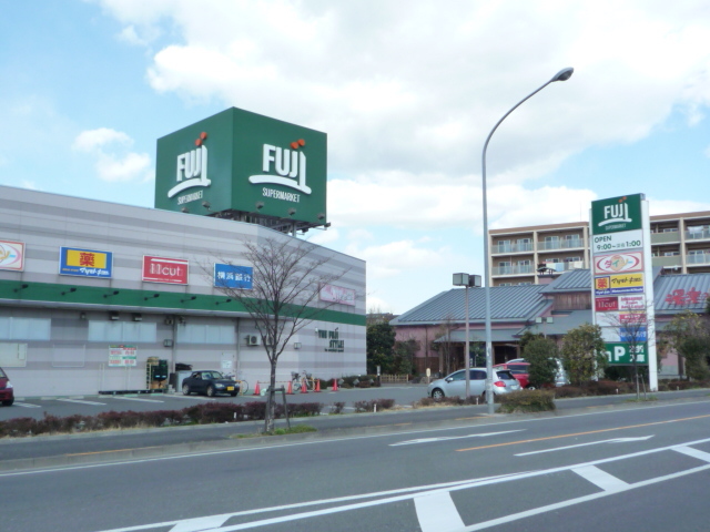 ドラックストア　マツモトキヨシ　瀬谷橋戸店（ドラッグストア）まで800m