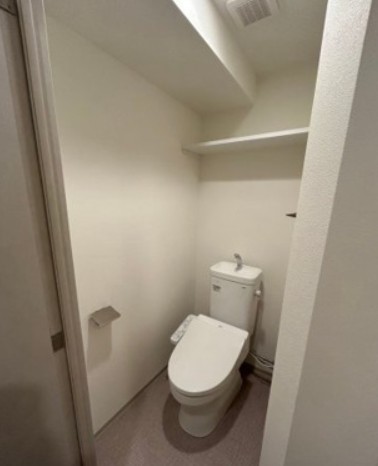 ＪＲ京浜東北線 西川口駅 徒歩7分 7階建 築3年のトイレ写真