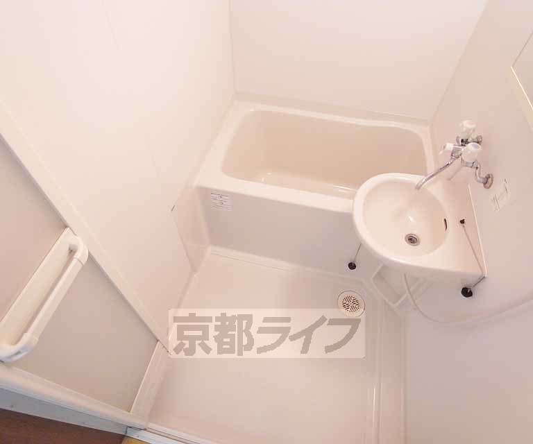 ＪＲ山陰本線 花園駅 徒歩10分 2階建 築21年の風呂写真