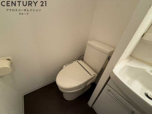 ONE ROOF FLAT NISHINOMIYA(旧プレジール阪神西のトイレ写真