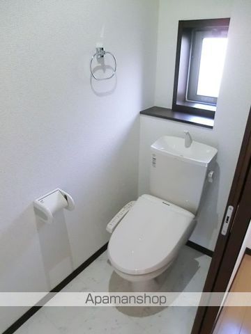 ＪＲ東海道本線 磐田駅 バス乗車時間：10分 最寄りバス停で下車 徒歩2分 2階建 築13年のトイレ写真