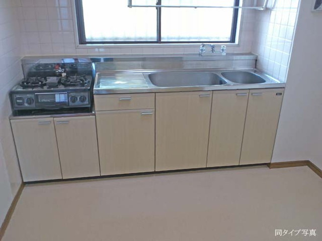 キッチン　（別タイプ参考写真）リベラルワタド　練?区平和台３