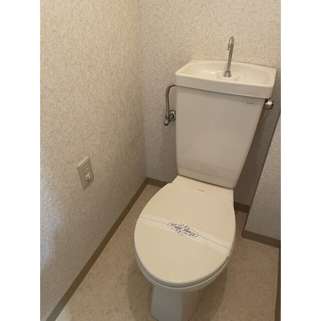 トイレ　（別タイプ参考写真）リベラルワタド　練?区平和台３