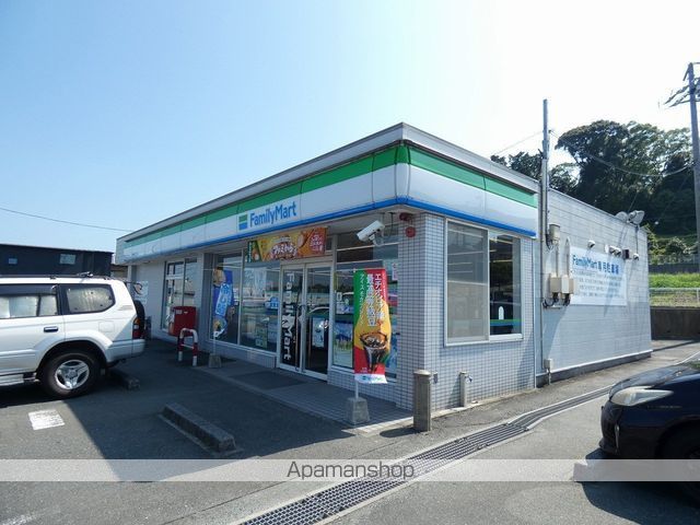 コンビニ　ファミリーマート磐田インター店（コンビニ）まで904m