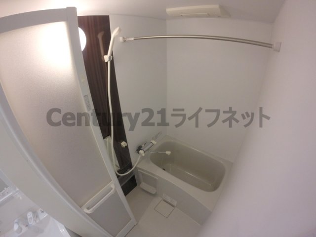 地下鉄御堂筋線 西中島南方駅 徒歩13分 2階建 築10年の風呂写真