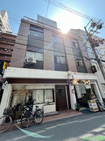 新町マンションの外観写真
