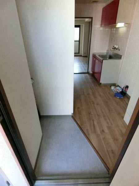 ドエル南本町の玄関写真