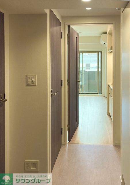 玄関　※写真は同タイプ住戸です。