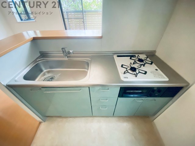 キッチン　2口ガスコンロ付きのシステムキッチン♪