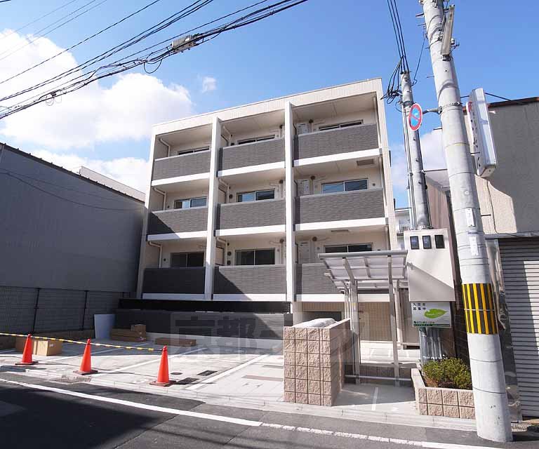 その他共有部分　がっちりとした外観です。