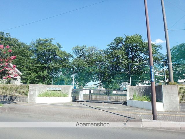 小学校　上尾市立芝川小学校（小学校）まで163m