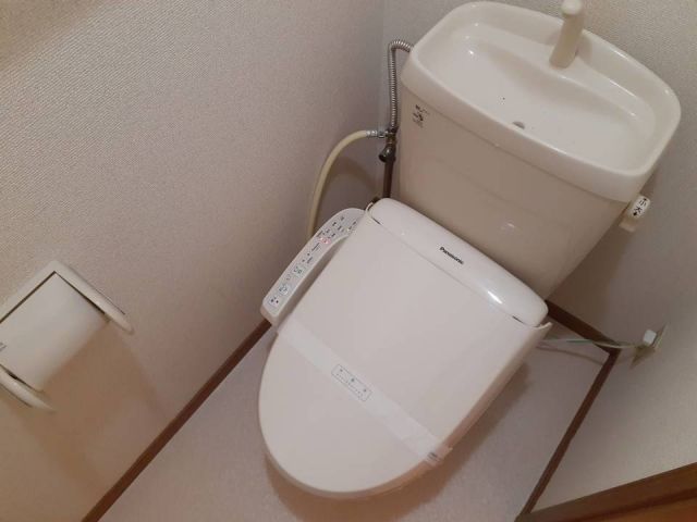 ＪＲ東海道本線 石山駅 バス乗車時間：11分 最寄りバス停で下車 徒歩7分 2階建 築28年の玄関写真