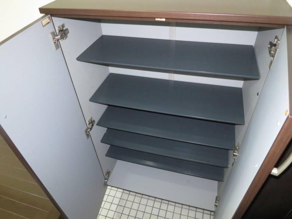 収納　シューズボックス