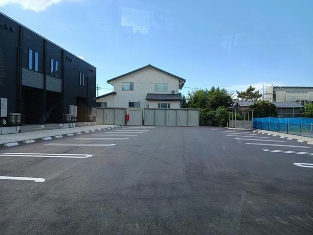 駐車場　駐車場