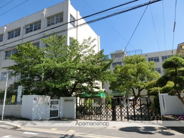 小学校　高槻市立清水小学校（小学校）まで290m