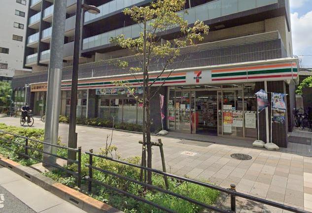 コンビニ　セブンイレブン（コンビニ）まで128m