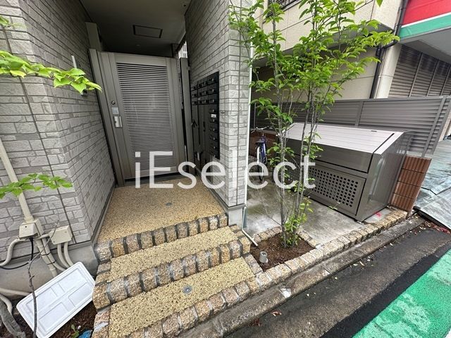 エントランス　エントランスはこちら