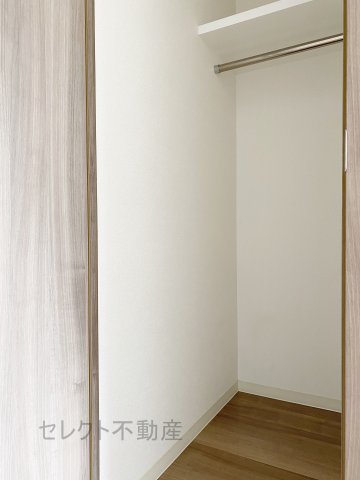 プレサンスジェネ千種内山IIの内装写真