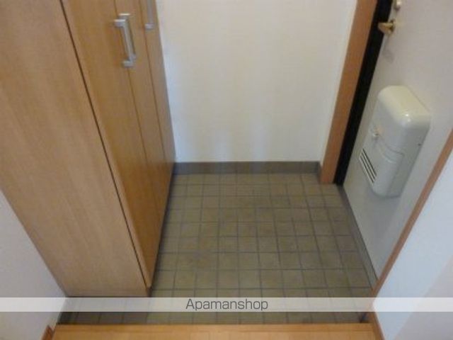 ＪＲ山陽本線 北長瀬駅 徒歩3分 3階建 築18年の玄関写真