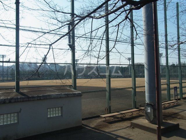 その他　郷土の森庭球場（市民庭球場）（その他）まで961m