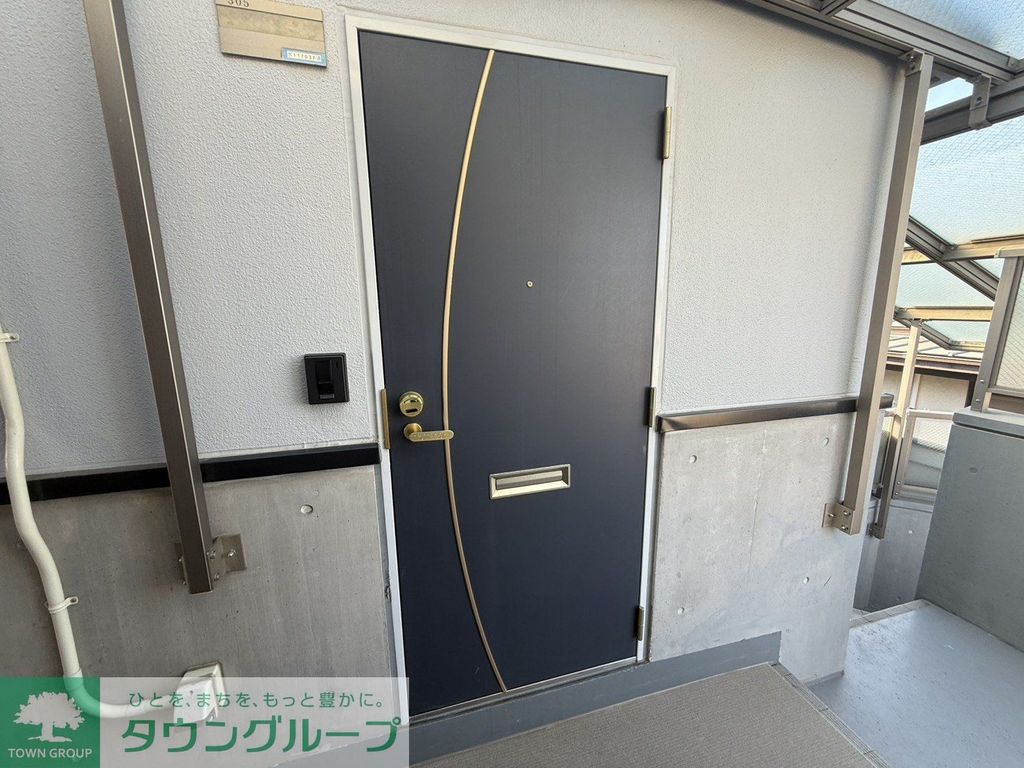 玄関　お部屋探しはタウンハウジングへ♪