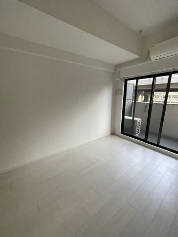居室・リビング　イメージとして同建物他部屋を表示しています