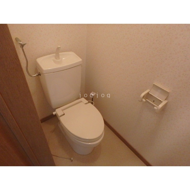 トイレ　当社サービスセンターで温水洗浄便座の設置承ります★