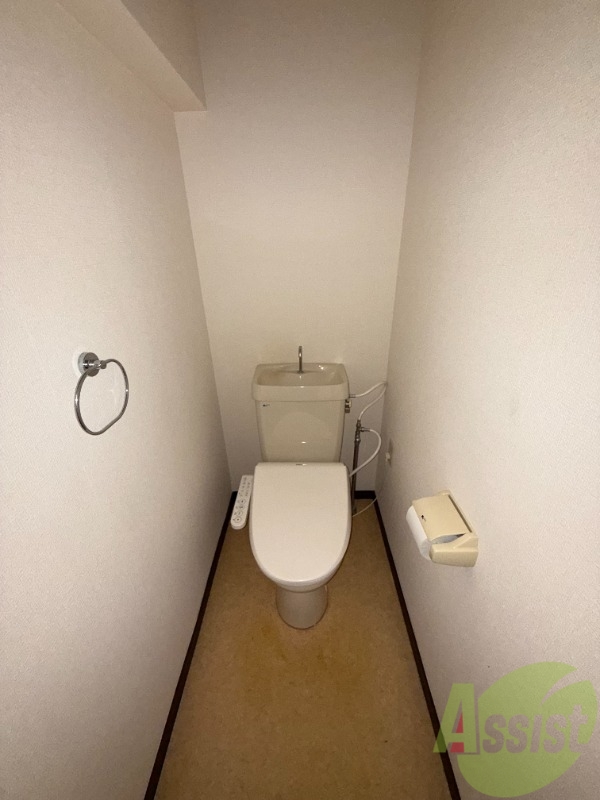 トイレ　トイレの写真です。シンプルで使いやすそうですね。