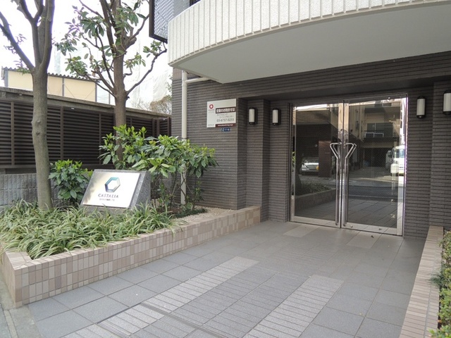 エントランス　正面入口　エントランス