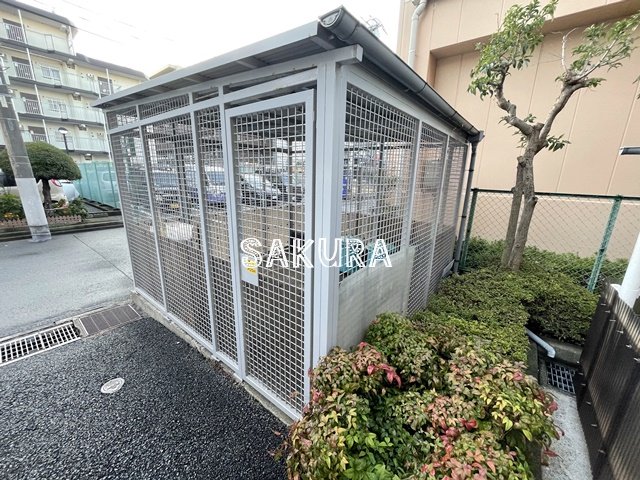 その他共有部分　敷地内ごみ置き場です♪