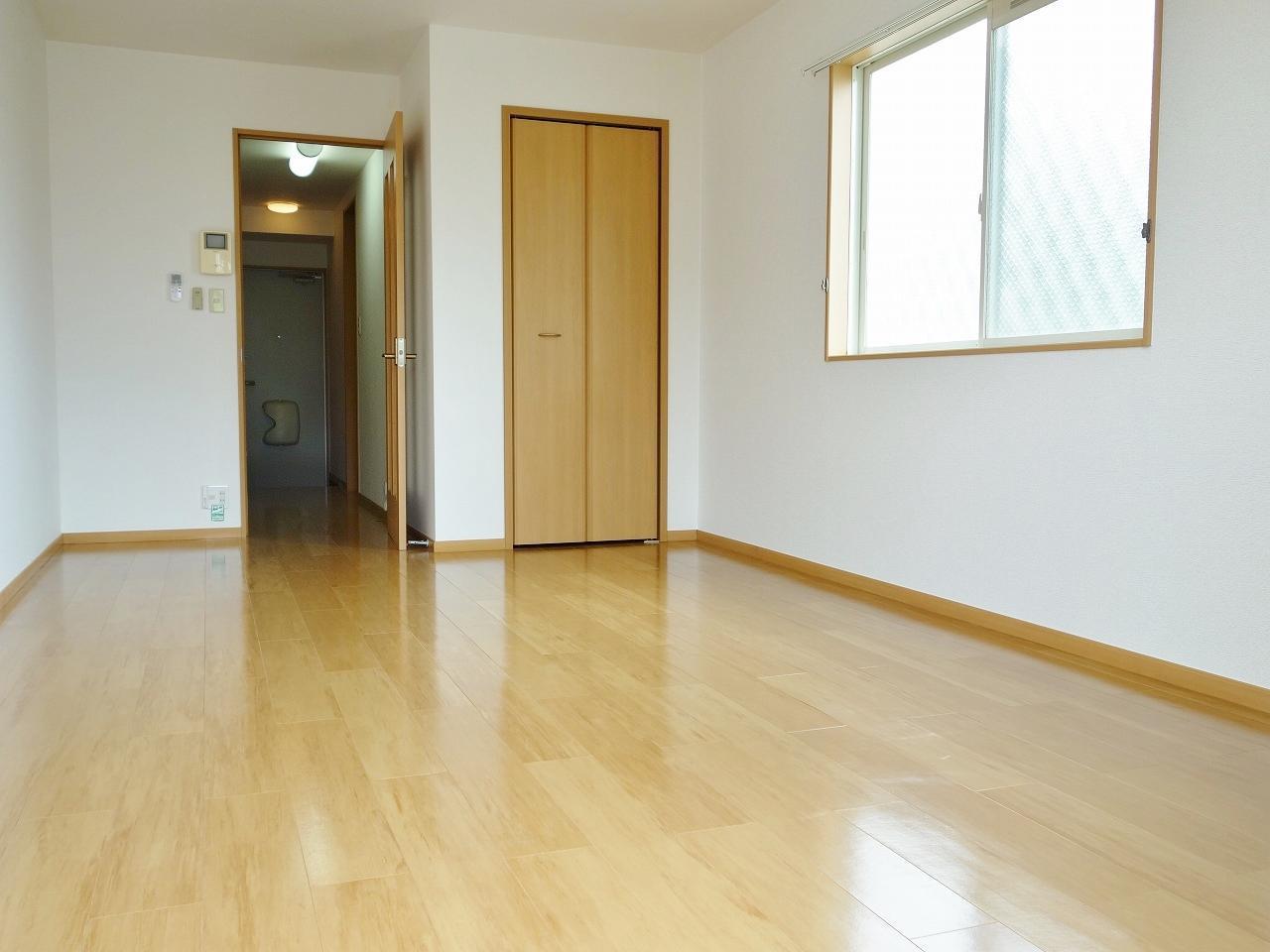 その他部屋・スペース　家具の配置もしやすいゆったりとしたお部屋です♪