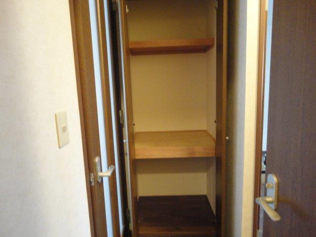 その他　廊下の収納