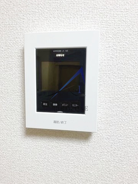 セキュリティ　モニター付きインターホンです。