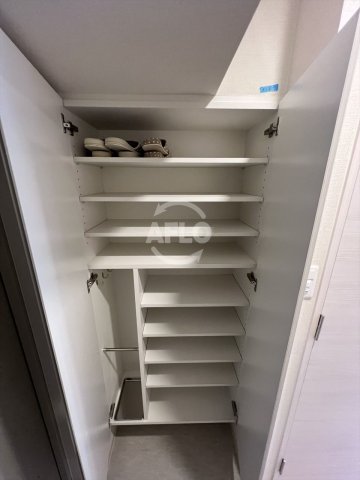 収納　ドゥーエ天満橋　シューズボックス