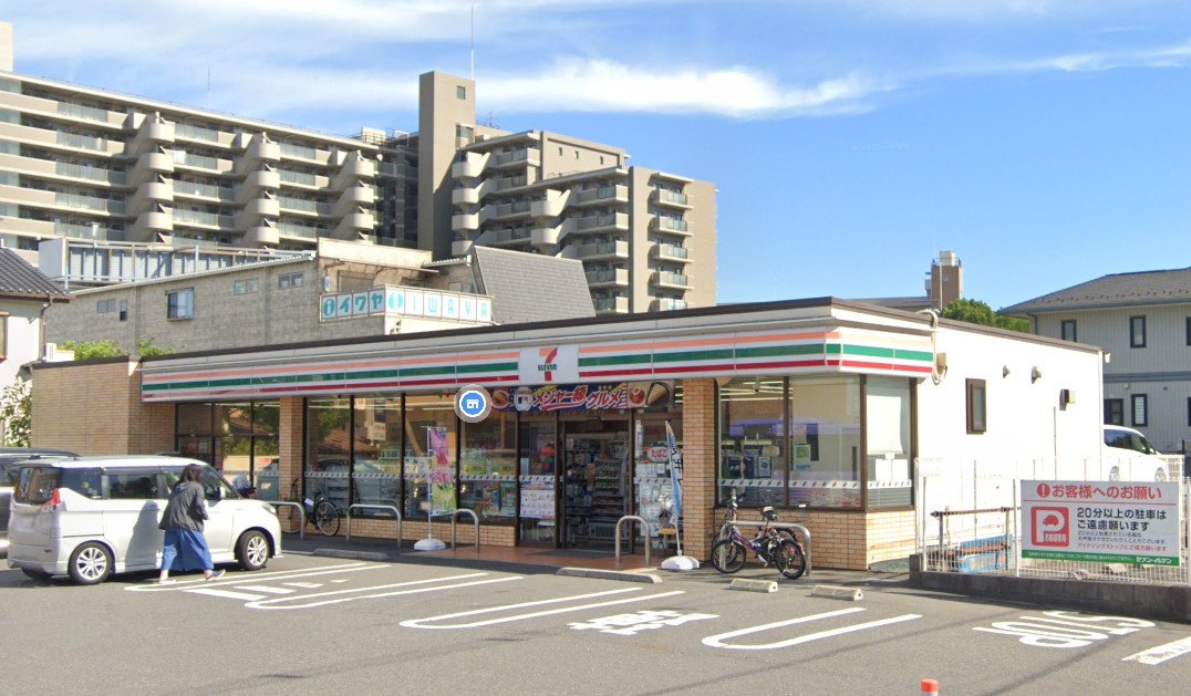 コンビニ　セブンイレブン松戸胡録台店（コンビニ）まで471m