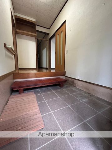 西鉄甘木線 上浦駅 徒歩58分 2階建 築42年の玄関写真