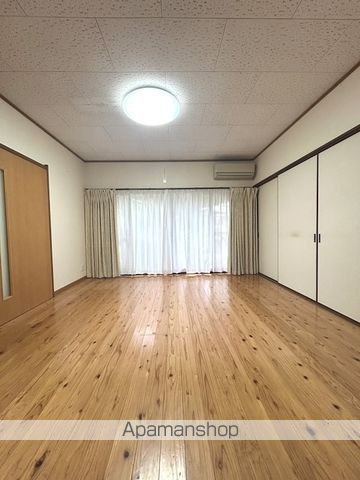 西鉄甘木線 上浦駅 徒歩58分 2階建 築42年の居間写真