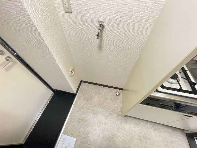東急田園都市線 三軒茶屋駅 徒歩10分 4階建 築37年の内装写真