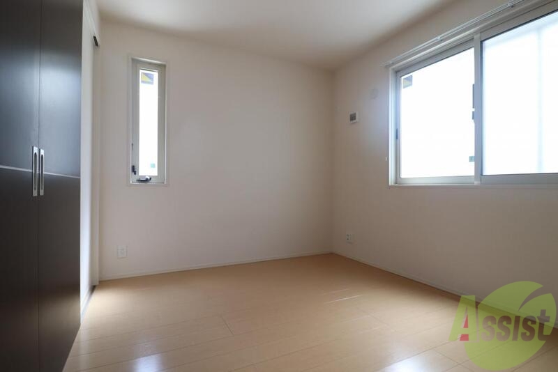 その他部屋・スペース　寝室も綺麗でゆとりあるお部屋です。
