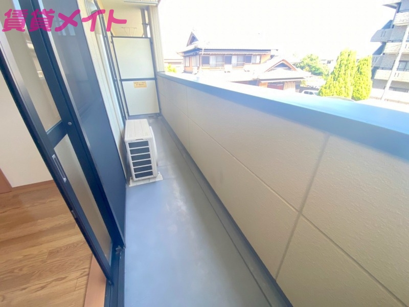 バルコニー　別部屋反転画像参考