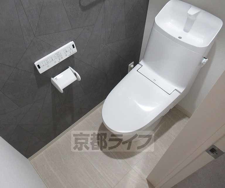 クリエオーレ春日元町のトイレ写真