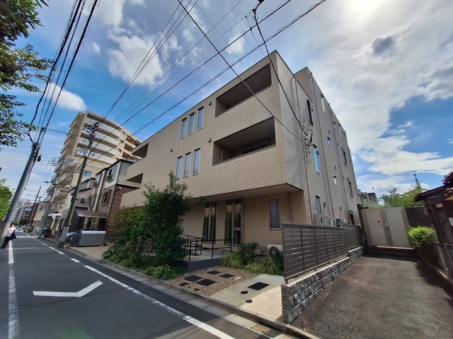 建物外観　★シニア向け賃貸住宅ヘーベルVillage★
