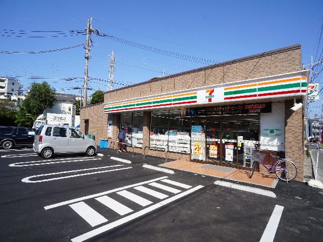 コンビニ　セブンイレブン横浜さちが丘店（コンビニ）まで138m